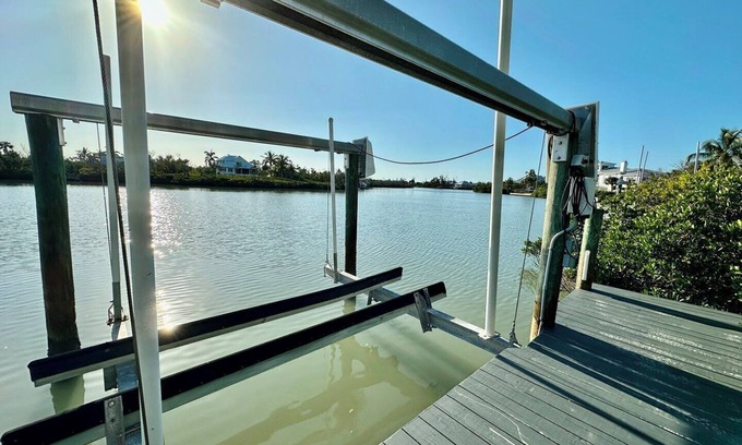 Del Sega Copropriété | Annulation de mars 2020! Réservez maintenant et profitez de la vie au bord de l'eau dans ce favori des vacances à Sanibel-Captiva. Apportez votre bateau!