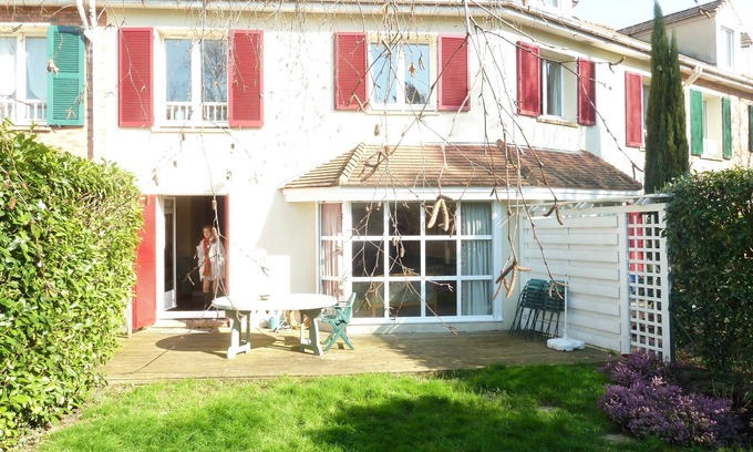 Saint-Germain-en-Laye Maison | british à l'extérieur, latine à l'intérieur