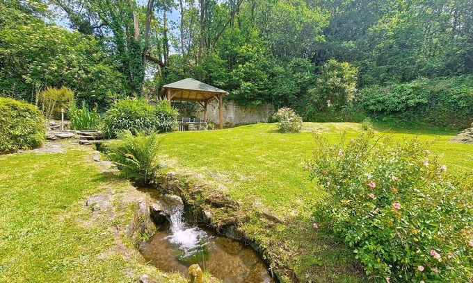 Morlaix Appartement | BRITTANY Duplex in wind-sheltered valley near the sea pets welcome