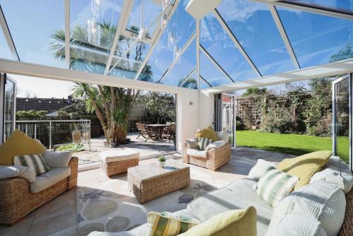 Nettlestone Maison | Broadways Pondwell