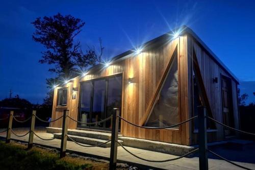 Brondini Appartement | Brondini View Cabin (Private Garden and Hot Tub)