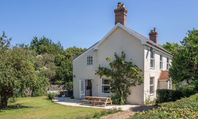 Sharrington Maison | Brook House, Brinton, Norfolk