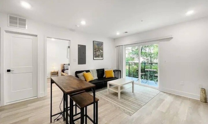 Brookland Lit Et Petit-Déjeuner | Brand NEW Home | Outdoor Dining with Pleasant View