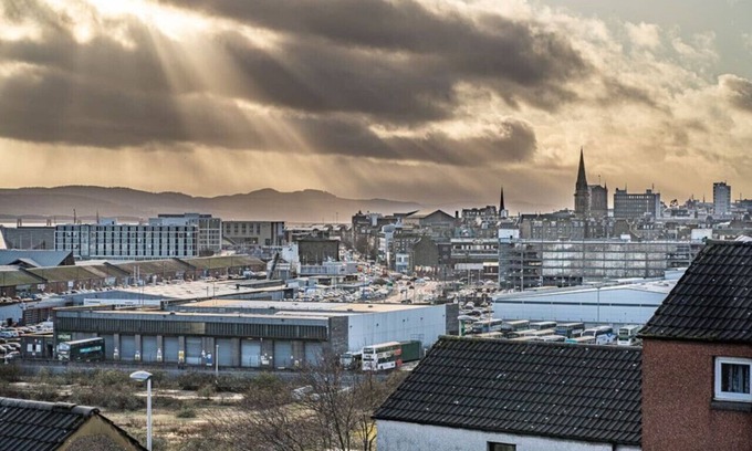 Dundee Maison | Three Bedroom Apartment for Contractors in Dundee with Free Off Street Parking