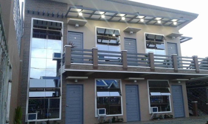Baler Maison | Brown Epitome Lodge