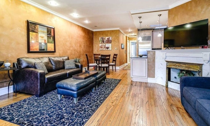 Gold Coast Appartement | Brownstone, 2 entire units Gold Coast