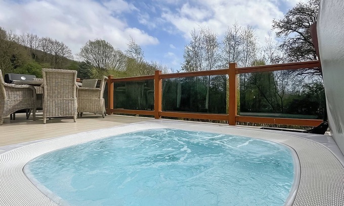 Cheddar Chalet De Ski | Brunel Premier Elegance Lodge 2