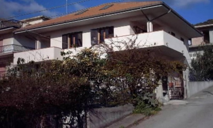 Bruzzano Zeffirio Appartement | Appartement à 100 mètres de la mer sur la côte ionienne