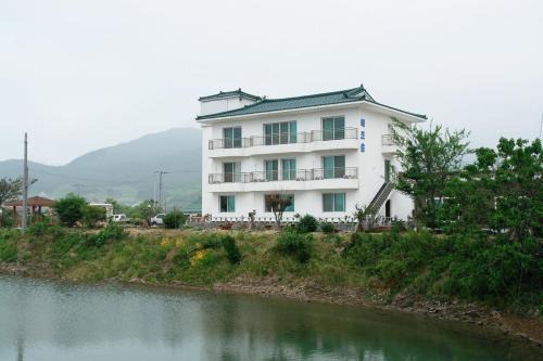 Byeonsan Maison | Buan Byeonsanbando Haejoeum Pension