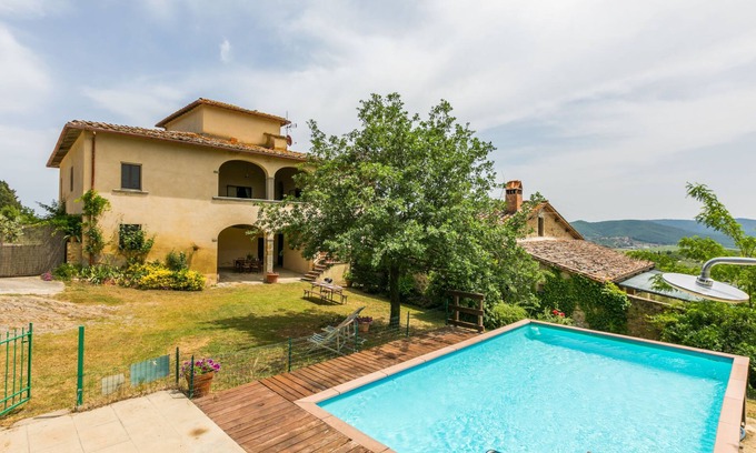 Pergine Valdarno Maison | Buca dei Merli by Interhome