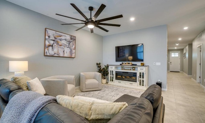 Maricopa County Maison | Buckeye Verrado Area Home with Pergola and Fire Pit