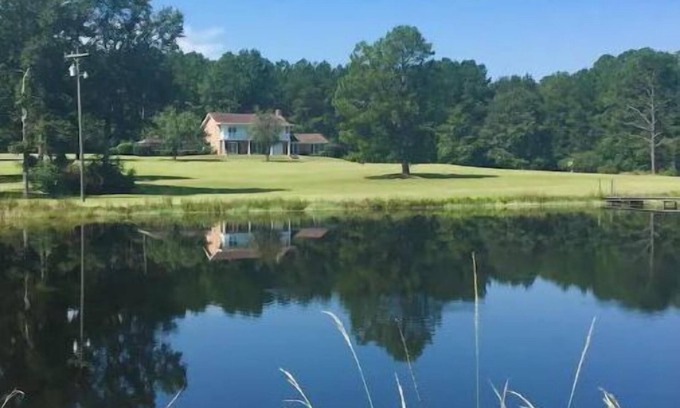 Thomasville Maison | BuckHaven Countryside Retreat with Fishing Pond
