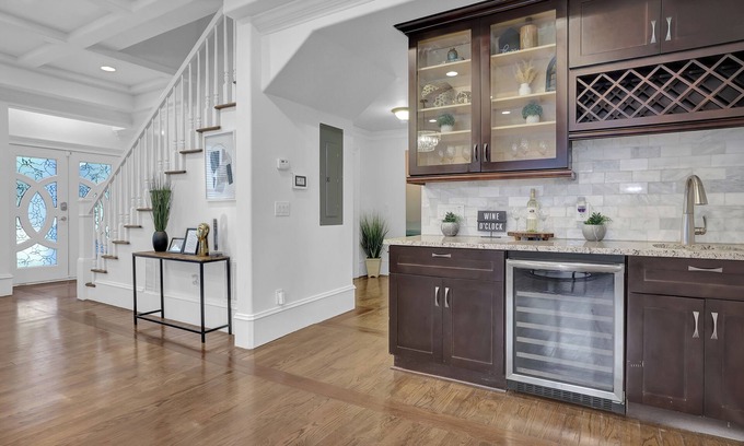 South Tuxedo Park Maison | Buckhead Dream Message Now for Summer Special