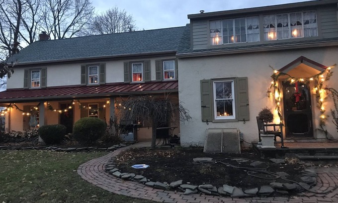 New Britain Township Maison | Bucks County Rustic Farmhouse Private Suite