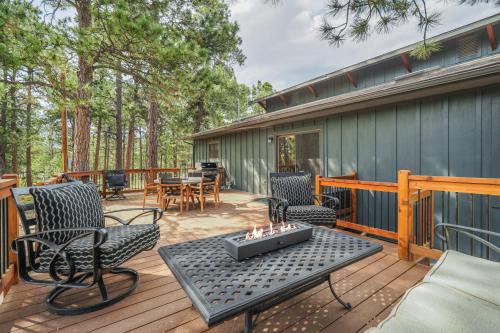 Monument Maison | Buckskin Hideaway Hiking & Biking Trails BBQ