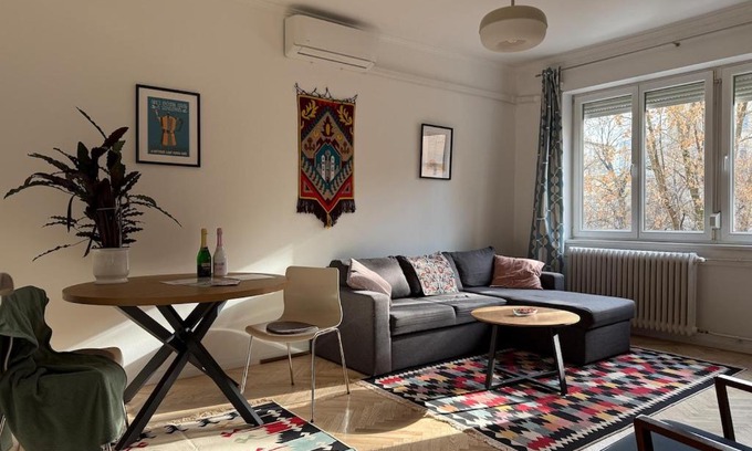 Lagymanyos Appartement | Buda's Crib apartment