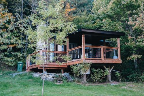 Frampton Chalet De Ski | Buddy Shack - Chalet Miller Zoo