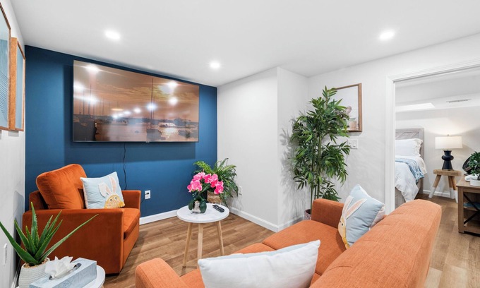 Roslindale Maison | Nature’s Haven Boston