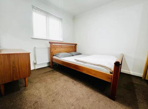 Luton Maison | Budget Stay In Luton 01 M
