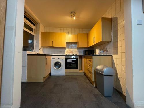 Luton Maison | Budget Stay In Luton 02 04