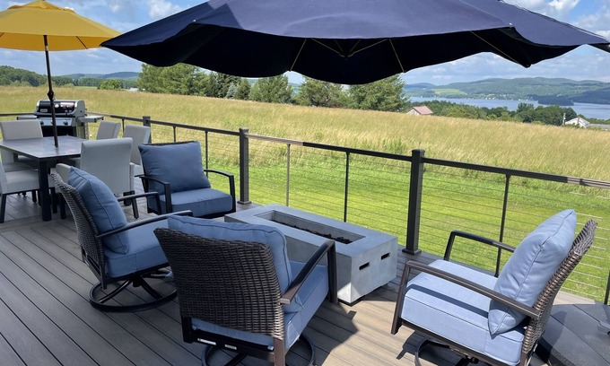 Richfield Springs Maison | Budnick's Lakeview Stunning long distance lake views of Canadarago Lake - 5 bdrm