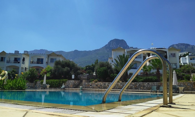 Catalkoy Maison | Village de Bufavento avec vue sur la mer et la montagne avec une superbe piscine.