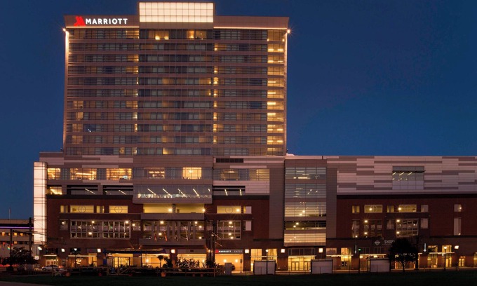 Downtown Buffalo Hôtel | Buffalo Marriott at LECOM HARBORCENTER