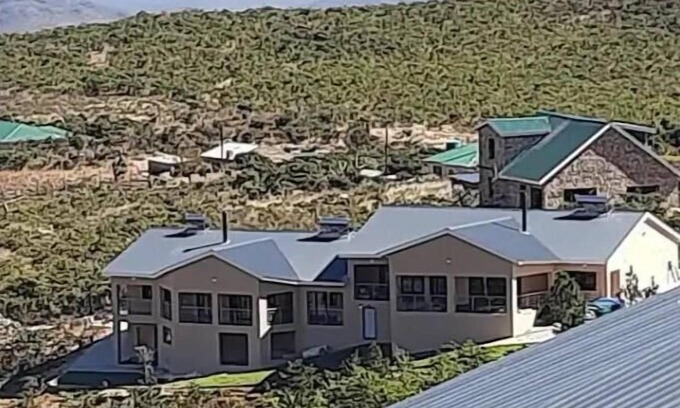 Nyanga Lit Et Petit-Déjeuner | Buffalo Ridge Lodge and the Beauty of Nyanga. Perfect Combination