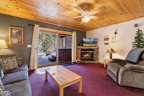 Fall River Estates Appartement | Bugle Pointe B10 by Estes Park Condos