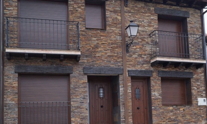 Buitrago del Lozoya Appartement | Buitrago Old Bridge MAISON ENCINA