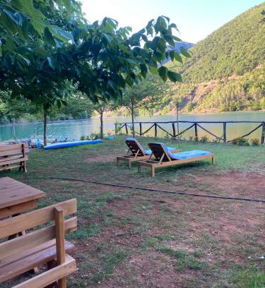 Sakës Autre | Bujtina Liqeni i Shkopetit