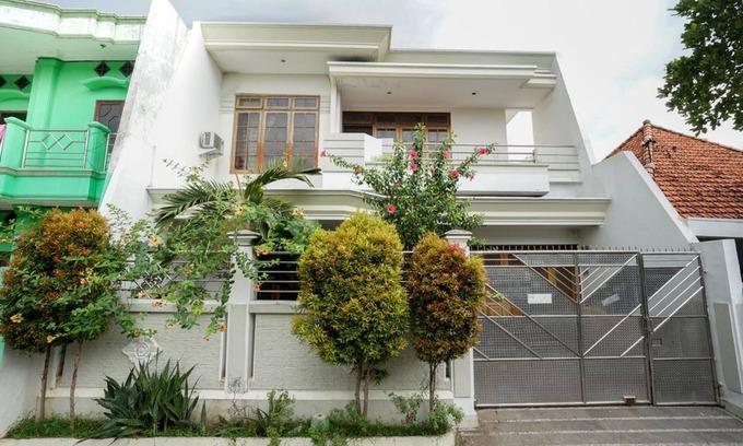 Surabaya Maison | Bumi Banyu Bening Syariah by ecommerceloka