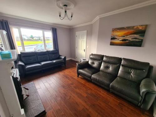 Bundoran Maison | Bundoran Seaside Stays House - WiFi, large spacious home