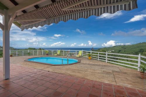 Sainte-Marie Maison | Bungalow avec piscine au cœur de la campagne Vert