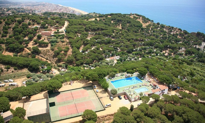 Calella Maison | Bungalow in Calella by Sea & Mountains