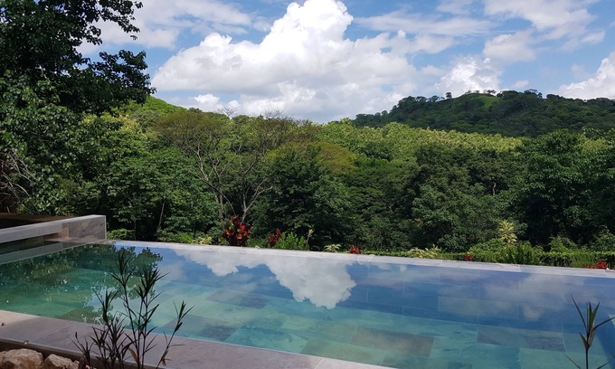 Pinilla Maison | Nalia 🍃 Hôtel Baliyana Lodge au 💚 de la nature.