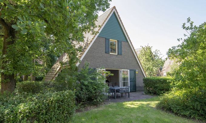 Municipality of Oosterhout Maison | Maison rénovée avec trois salles de bains, Breda à 10 km