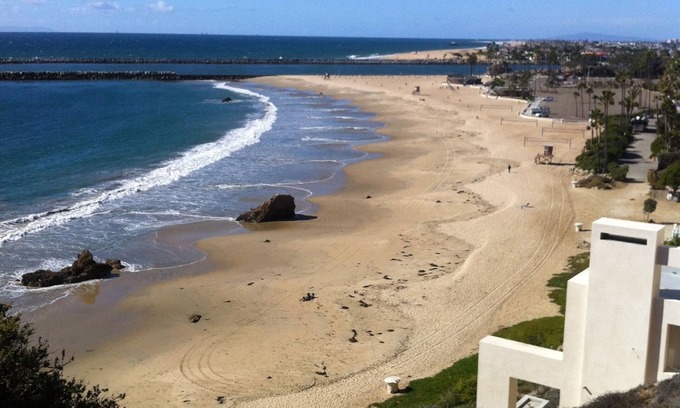 Corona del Mar Maison | 1 pâté de maisons de la plage Location minimum 30 jours