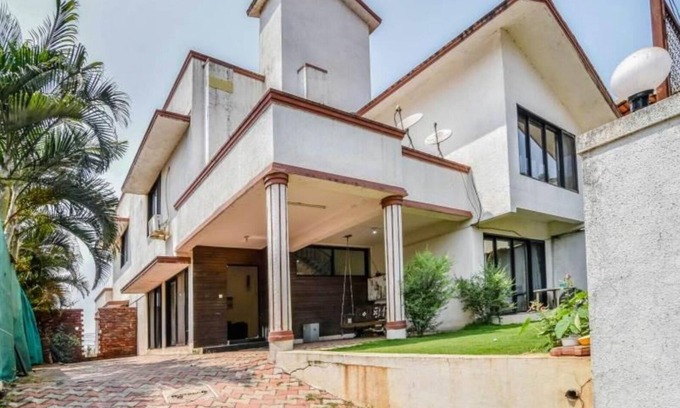 Tungarli Maison | Bungalows In Lonavala with Swimming pool, WiFi, fitness room