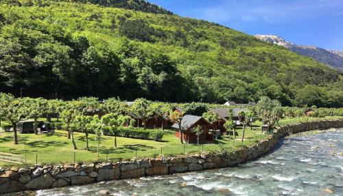 Arro Autre | Bungalows Verneda Mountain Resort