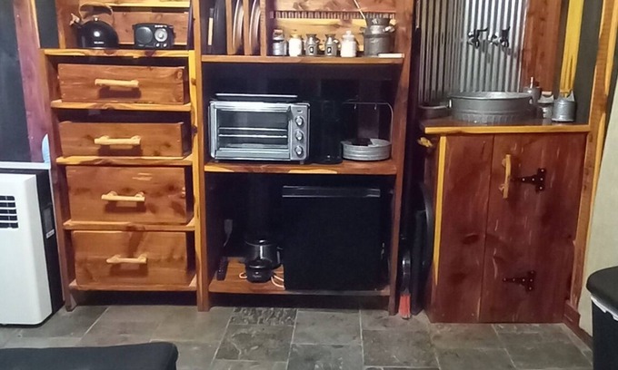 Elkland Cabine | Bunkhouse with AC at B Berry Farms & Co in Elkland, Mo