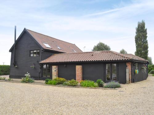 Diss Maison | Burfields Barn
