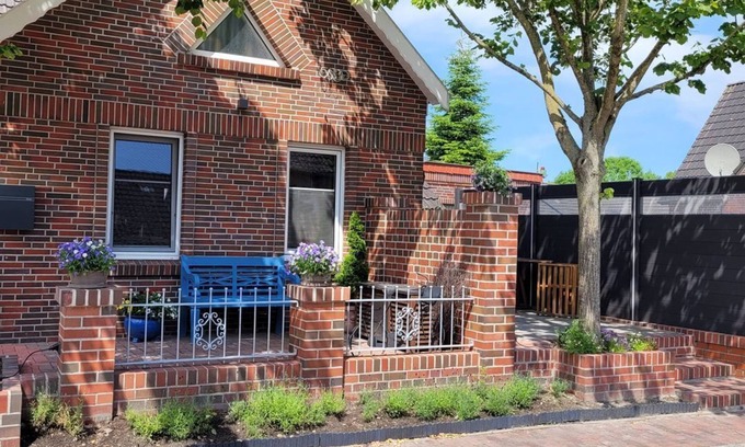 Krummhoern Appartement | Burghaus 1 - Dog-friendly 1-room apartment for up to 2 people in a rural location!