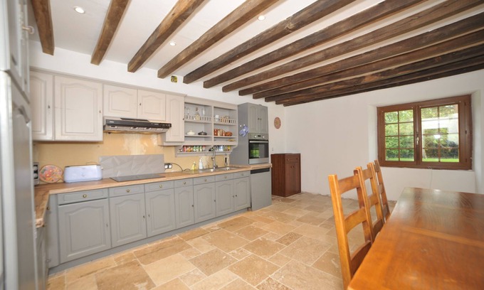 Cudot Maison | Longère bourguignone 300m2, 7 chambres, 6 SDE, Jardin et étang protégé