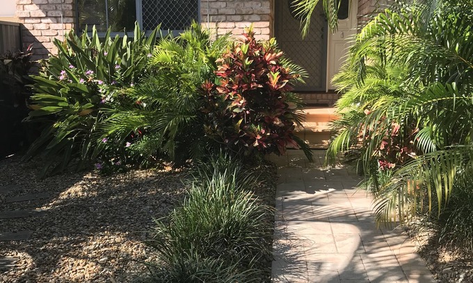 Burleigh Waters Villa | Burleigh Waters Retreat - Point of Difference - east coast holidays online