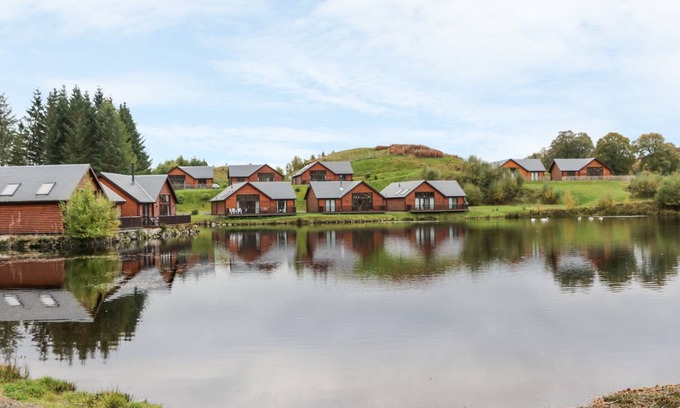 Foss Cottage | Burnside Lodge, ABERFELDY