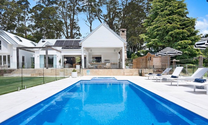 Burrawang Maison | Burrawang House - luxurious, immaculately presented country retreat
