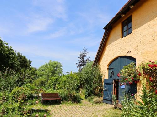Neu Bartelshagen Appartement | Buschenhagen Rustic Getaway