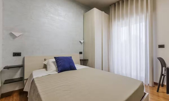 Municipio 5 Lit Et Petit-Déjeuner | Business Double Room Single Use, 1 Double Bed, Non Smoking, Sea View