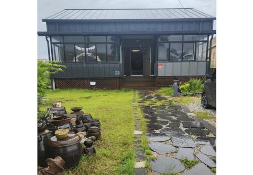 Buyeo Maison | Buyeo Eoksae Jeongwon Pension